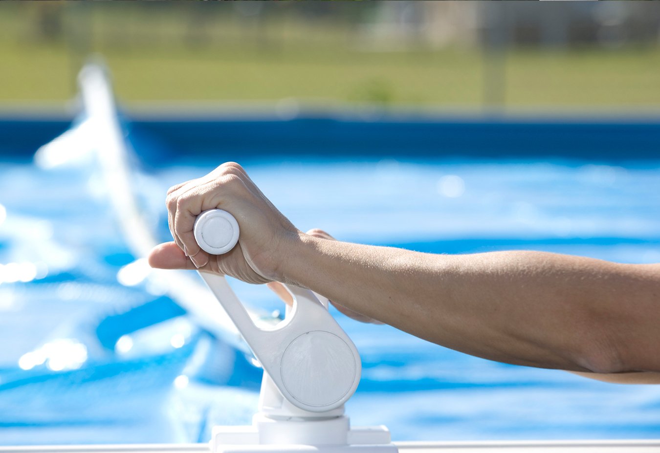 GLI Tidal Wave Above Ground Solar Reel System - 24’